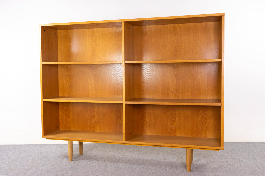 Oak Danish Bookcase - (326-039)