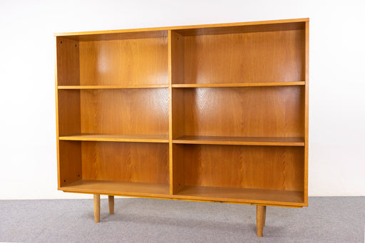 Oak Danish Bookcase - (326-039)