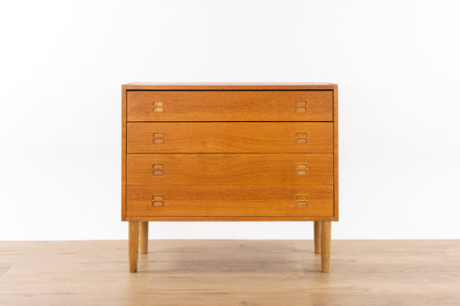 Danish Mid-Century Oak Dresser - (327-023)