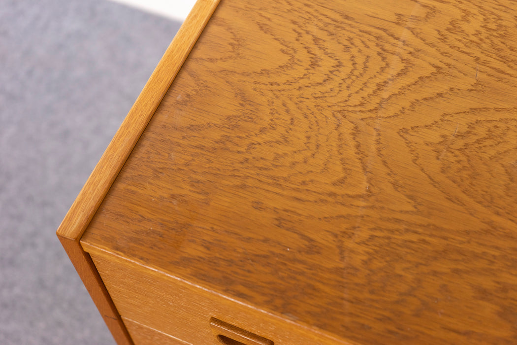 Danish Modern Oak Dresser - (327-024)