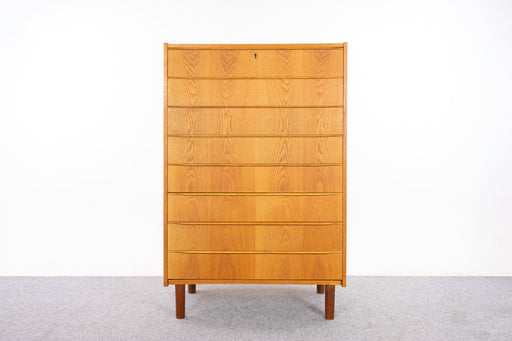 Danish Mid Century Oak Dresser - (327-177)