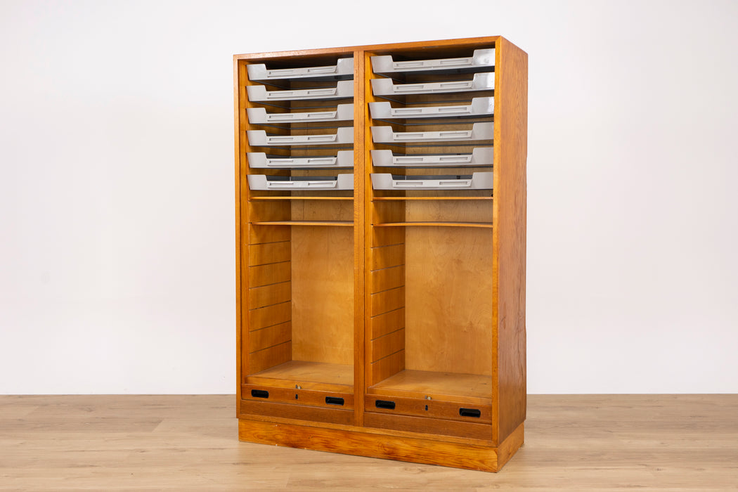 Danish Mid-Century Oak File Cabinet - (325-156)