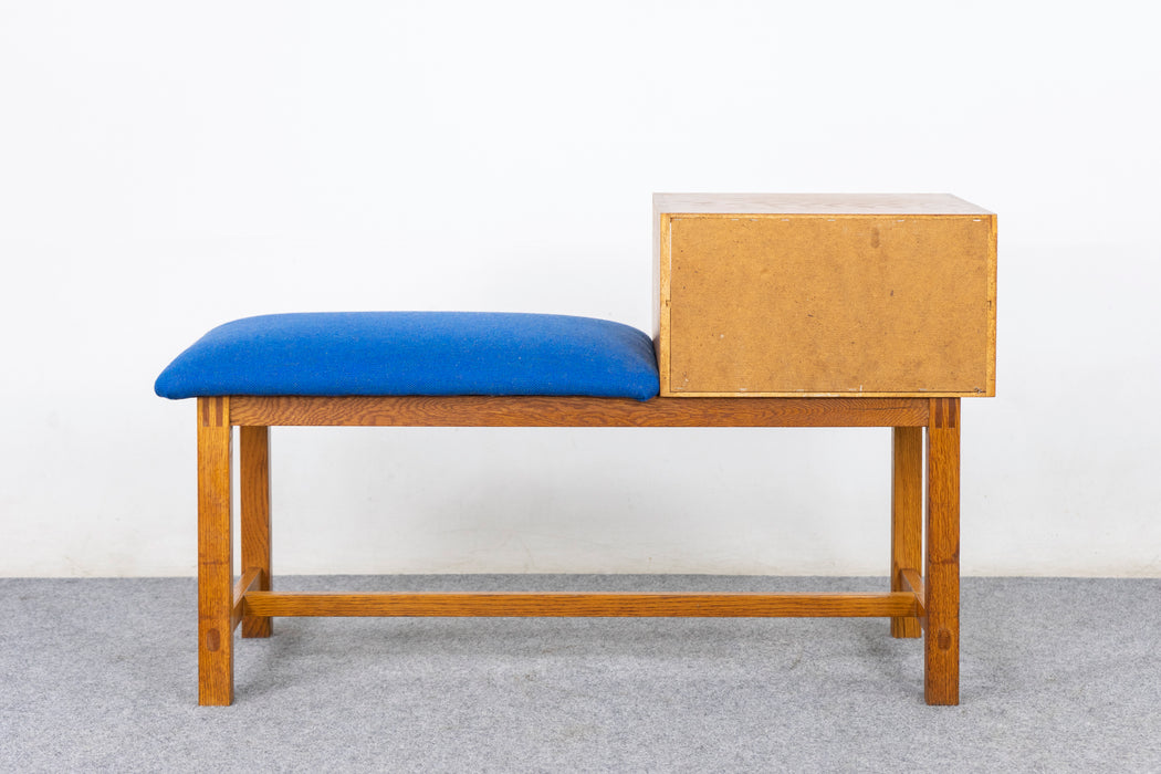 Danish Mid-Century Oak Bench - (325-280.2)