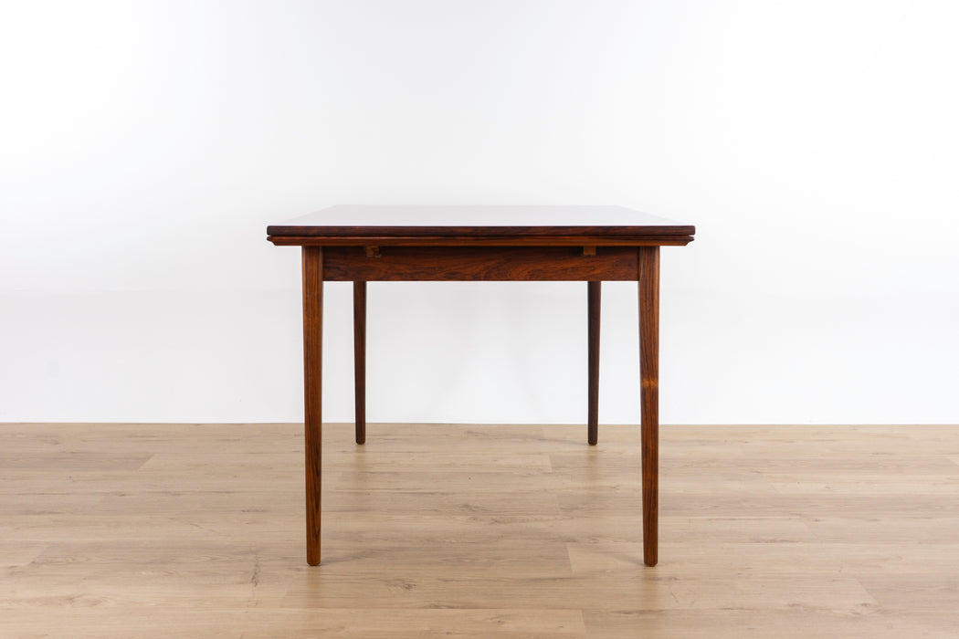 Danish Modern Rosewood Dining Table - (321-037)