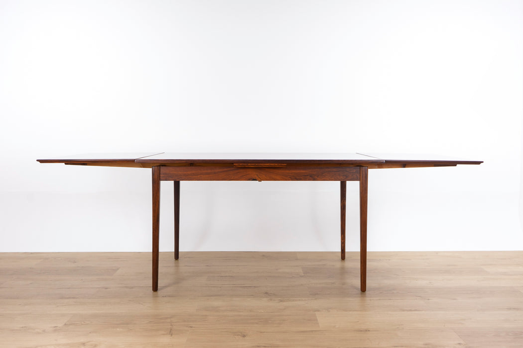 Danish Modern Rosewood Dining Table - (321-037)
