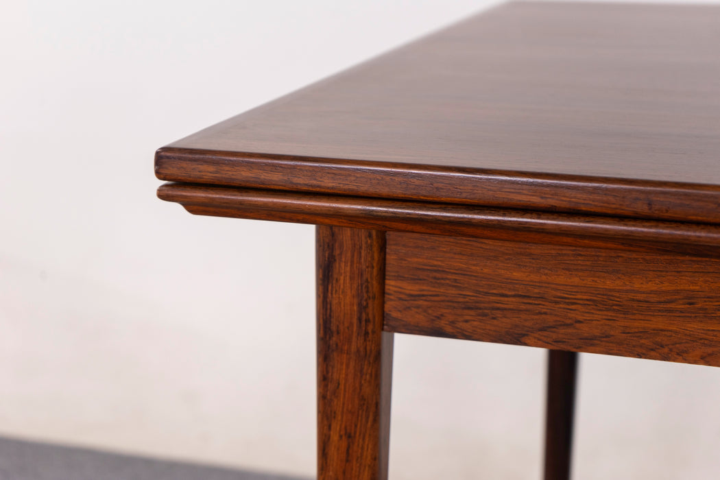 Rosewood Danish Dining Table - (321-037)
