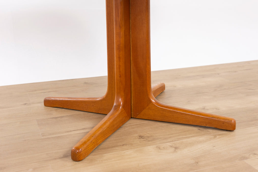 Danish Mid-Century Teak Dining Table - (D1510)