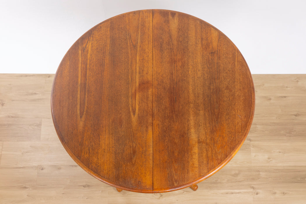 Danish Mid-Century Teak Dining Table - (D1510)