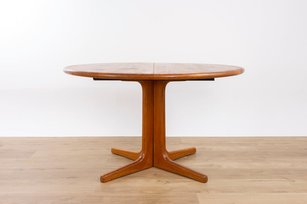Danish Mid-Century Teak Dining Table - (D1510)
