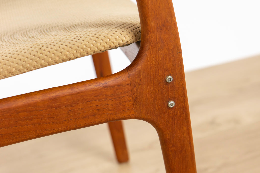 Model 50 Teak Armchair by Erik Buch - (D1117.1)