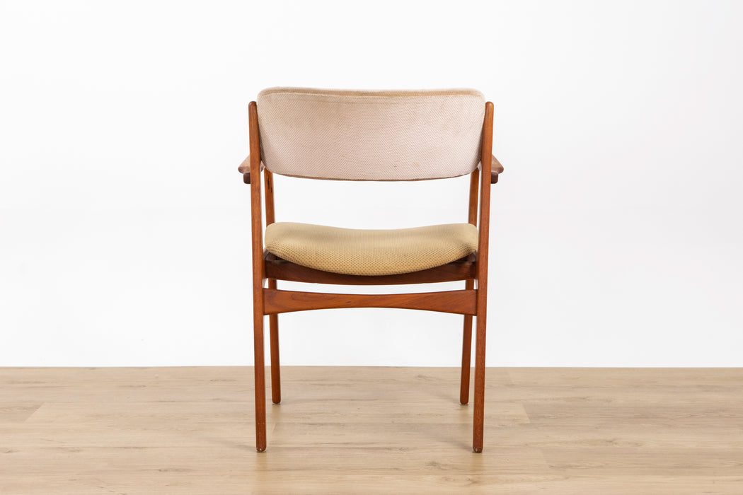 Model 50 Teak Armchair by Erik Buch - (D1117.1)
