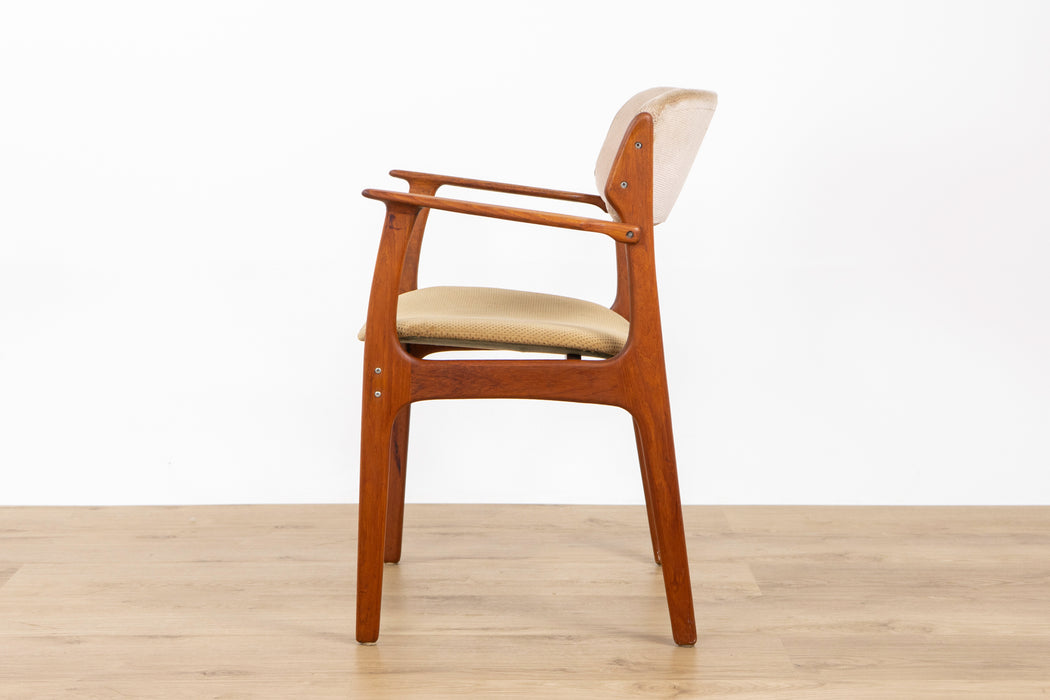 Model 50 Teak Armchair by Erik Buch - (D1117.1)