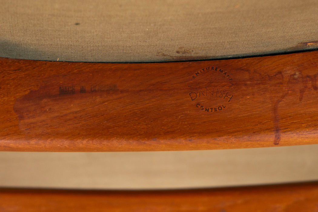 Model 50 Teak Armchair by Erik Buch - (D1117.2)