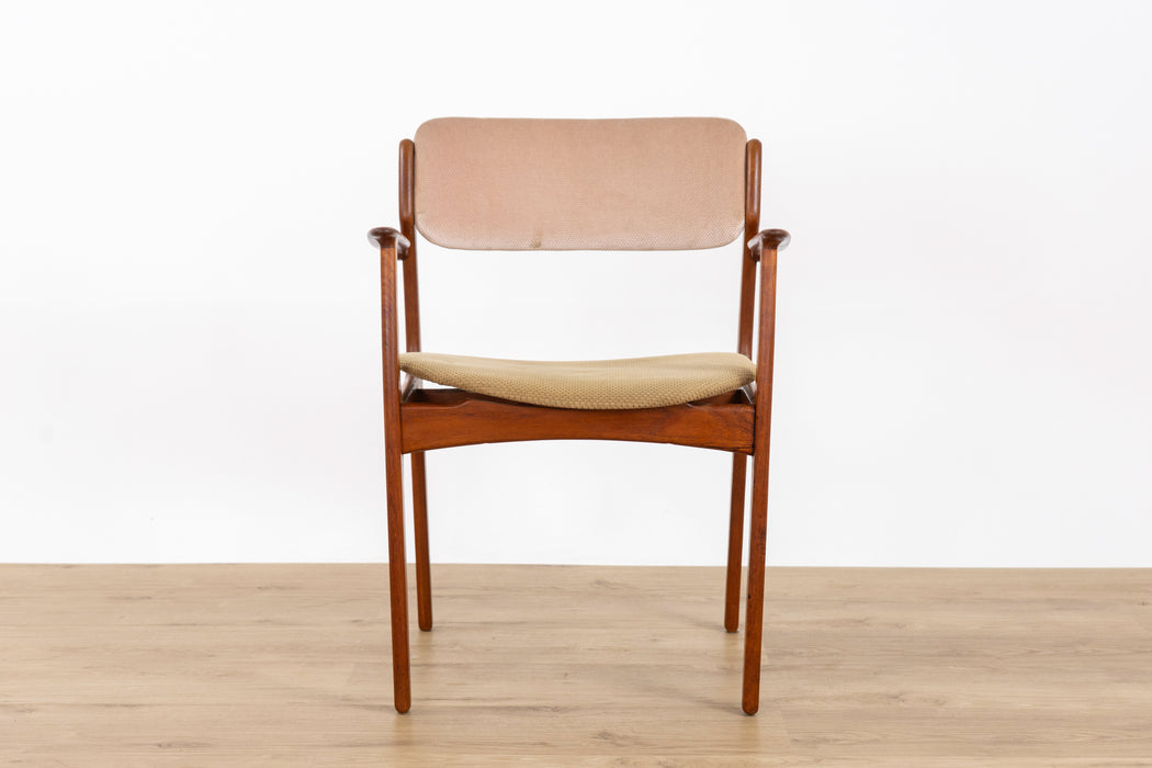 Model 50 Teak Armchair by Erik Buch - (D1117.2)