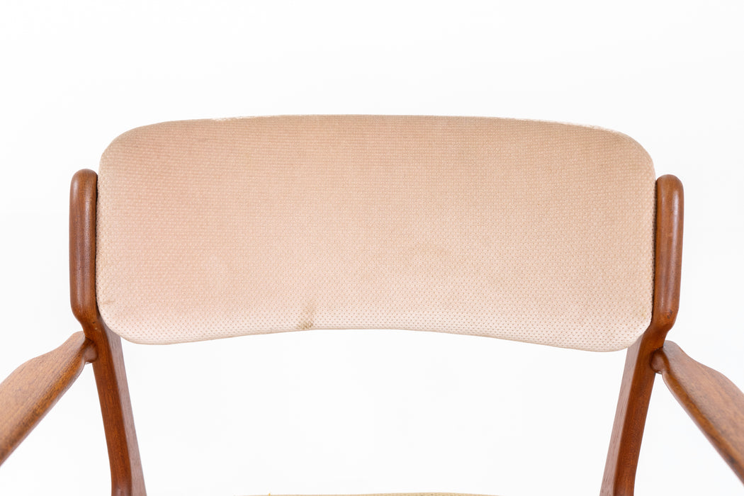 Model 50 Teak Armchair by Erik Buch - (D1117.2)