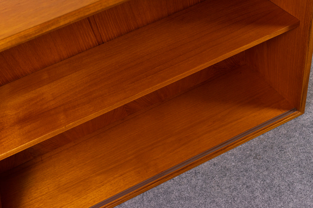 Teak Danish Bookcase - (326-163)