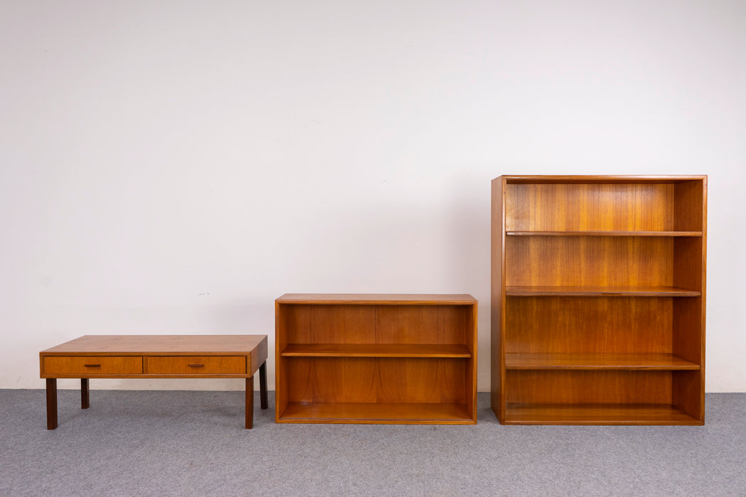 Teak Danish Bookcase - (326-163)