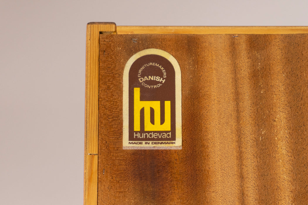 Danish Modern Teak Bookcase/Cabinet by Hundevad - (D1539)