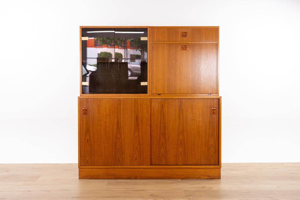 Danish Modern Teak Bookcase/Cabinet - (D1545)