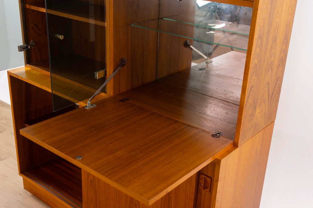 Danish Modern Teak Bookcase/Cabinet - (D1545)