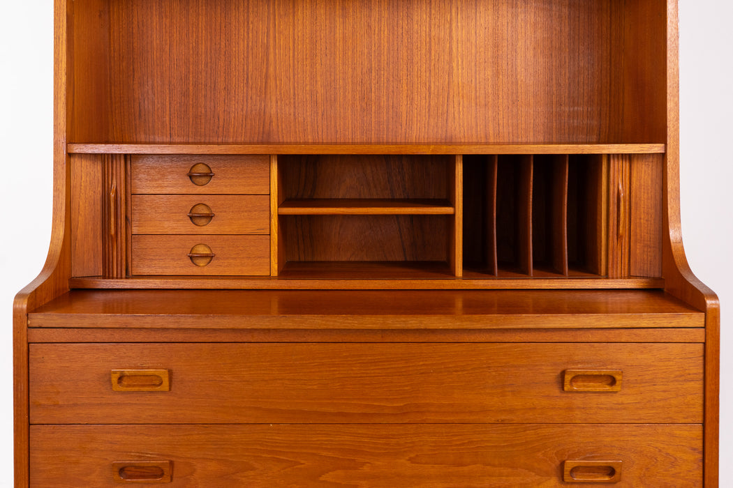 Danish Mid Century Teak Bookcase/Sectretary by Bornholm Møbelfabrik - (D1691)