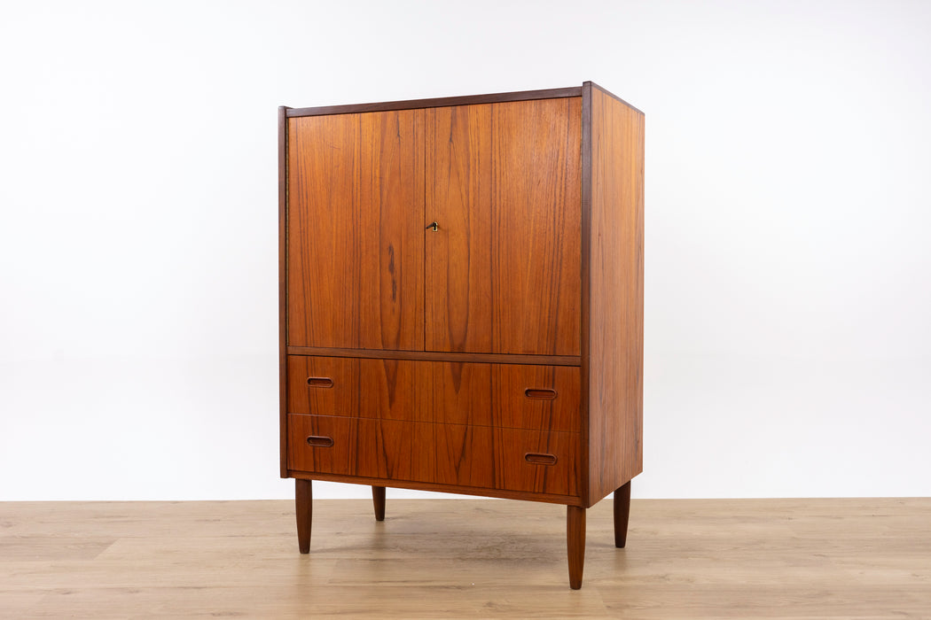 Danish Mid-Century Teak Cabinet - (327-045)