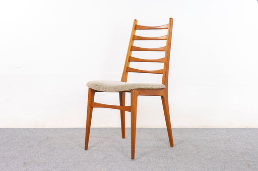 1 Danish Mid Century Teak Chair - (326-137.2)