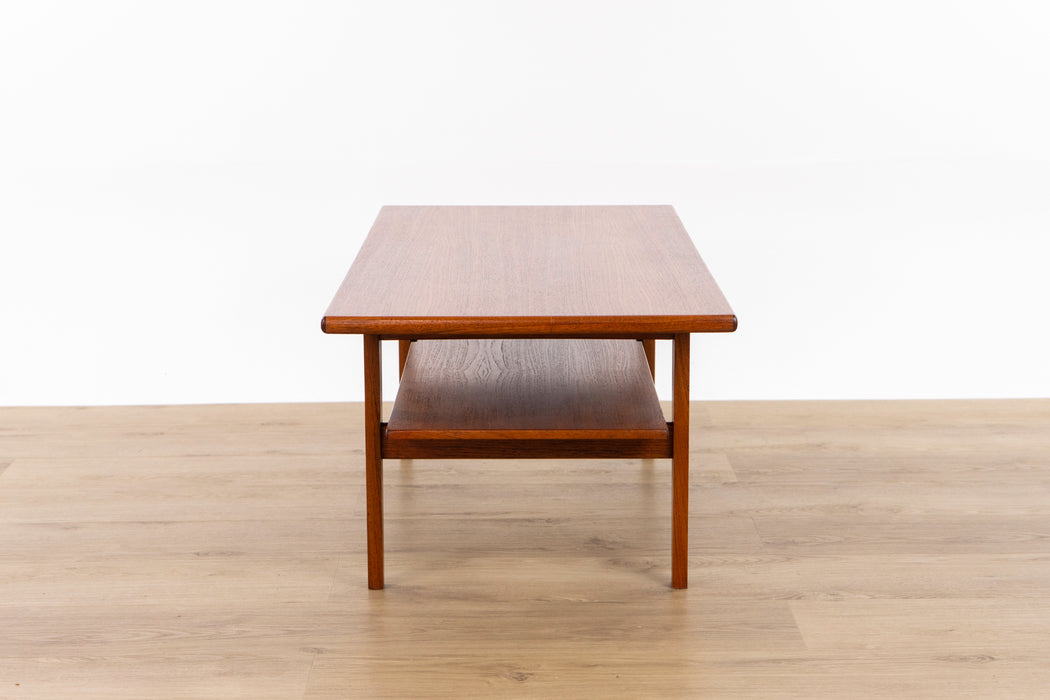 Danish Mid-Century Teak Coffee Table - (325-091)