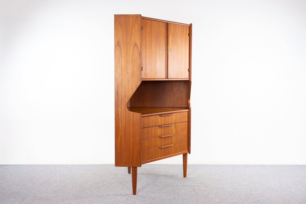 Danish Modern Teak Corner Cabinet - (327-078)