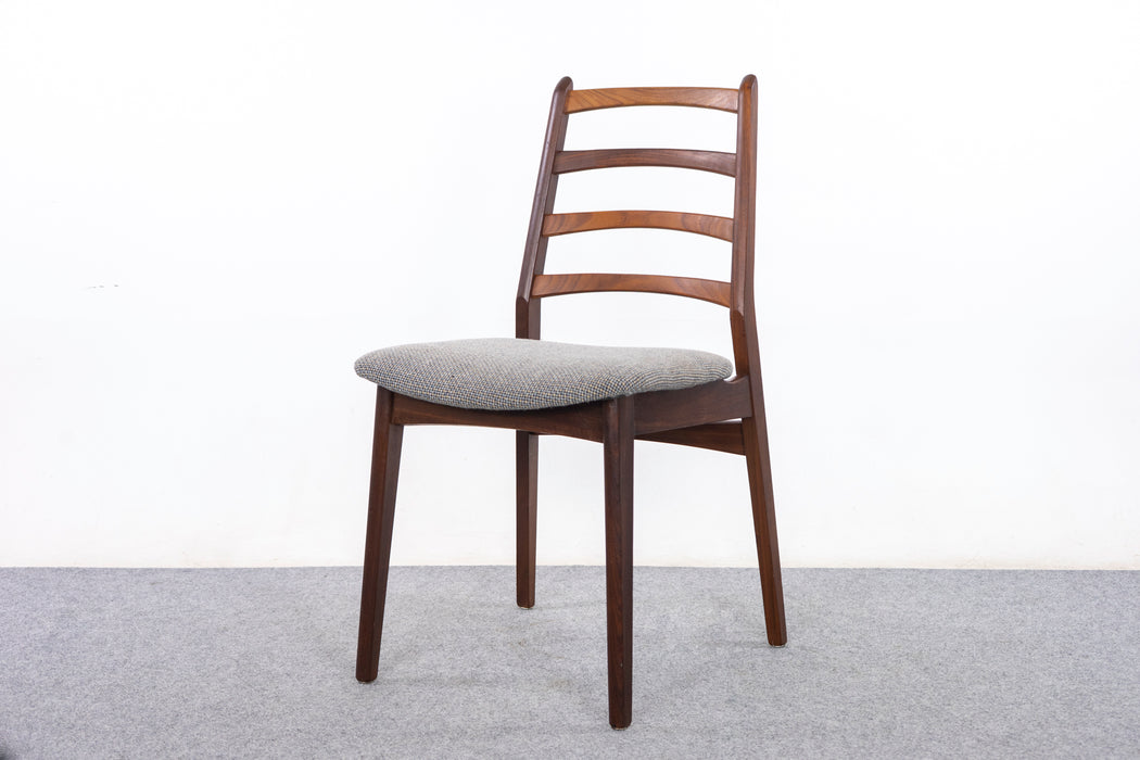 1 Teak Danish Mid-Century Dining Chair - (326-125.1)