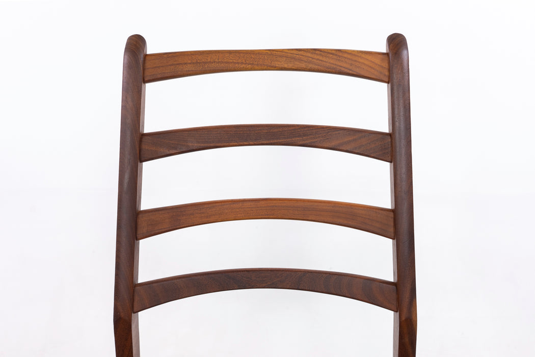 1 Teak Danish Mid-Century Dining Chair - (326-125.2)