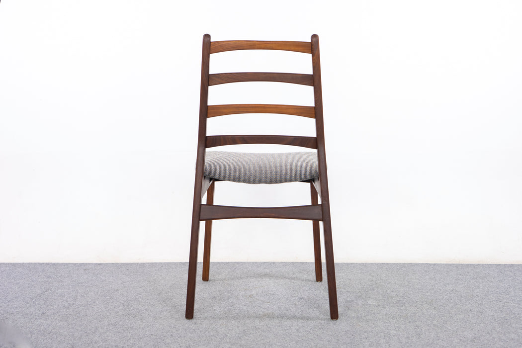 1 Teak Danish Mid-Century Dining Chair - (326-125.2)