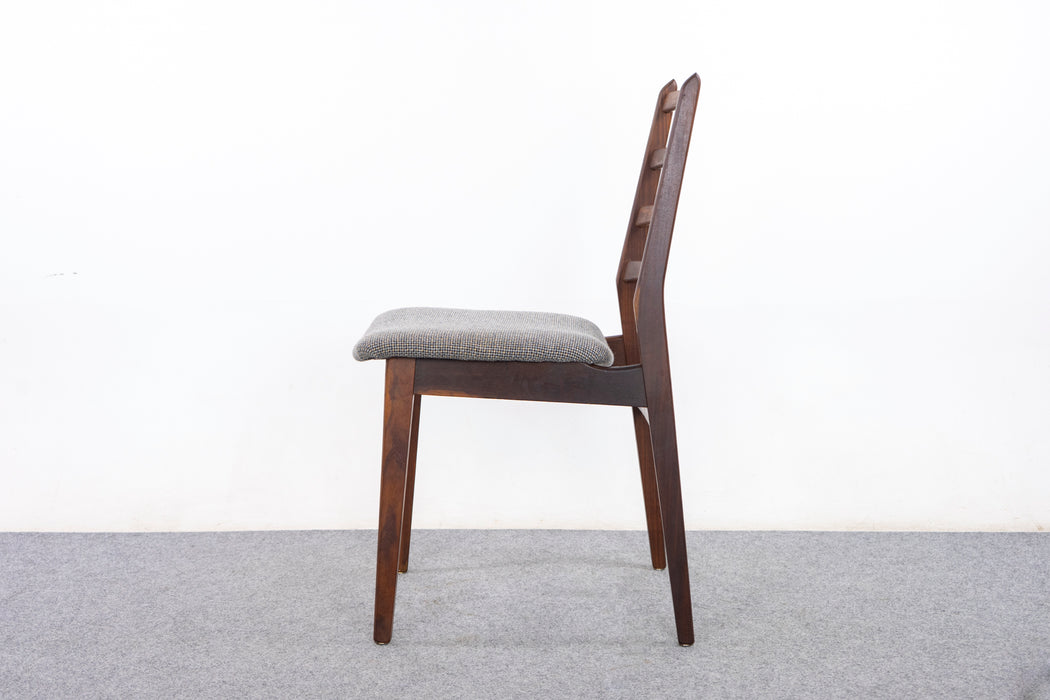 1 Teak Danish Mid-Century Dining Chair - (326-125.2)