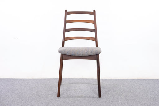 1 Danish Mid-Century Teak Dining Chair - (326-125.3)