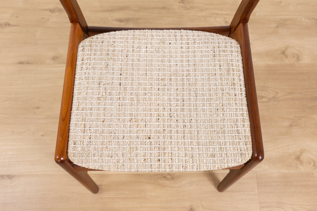 Danish Mid-Century Teak Chair - (D1567)