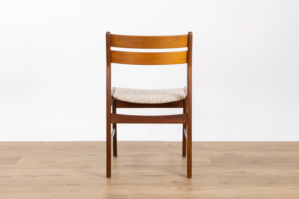 Danish Mid-Century Teak Chair - (D1567)