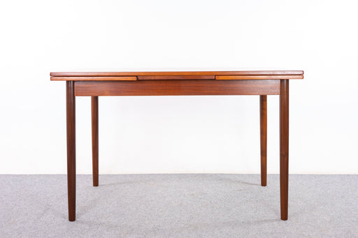 Danish Mid Century Teak Dining Table - (327-092)