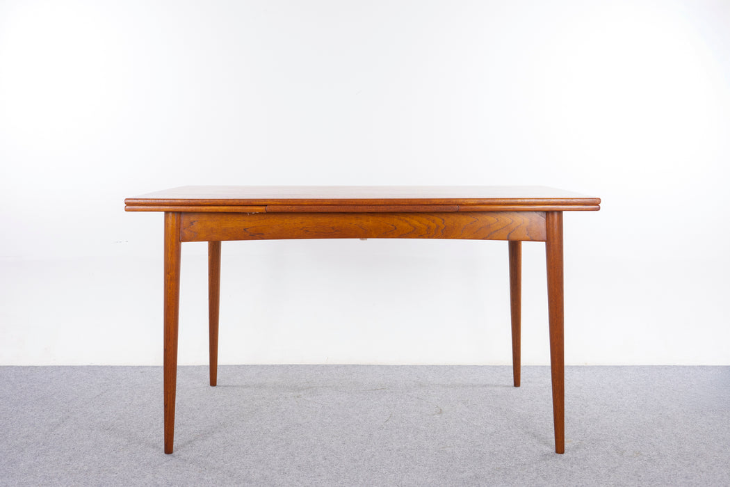 Danish Mid-Century Teak Dining Table - (D1481)
