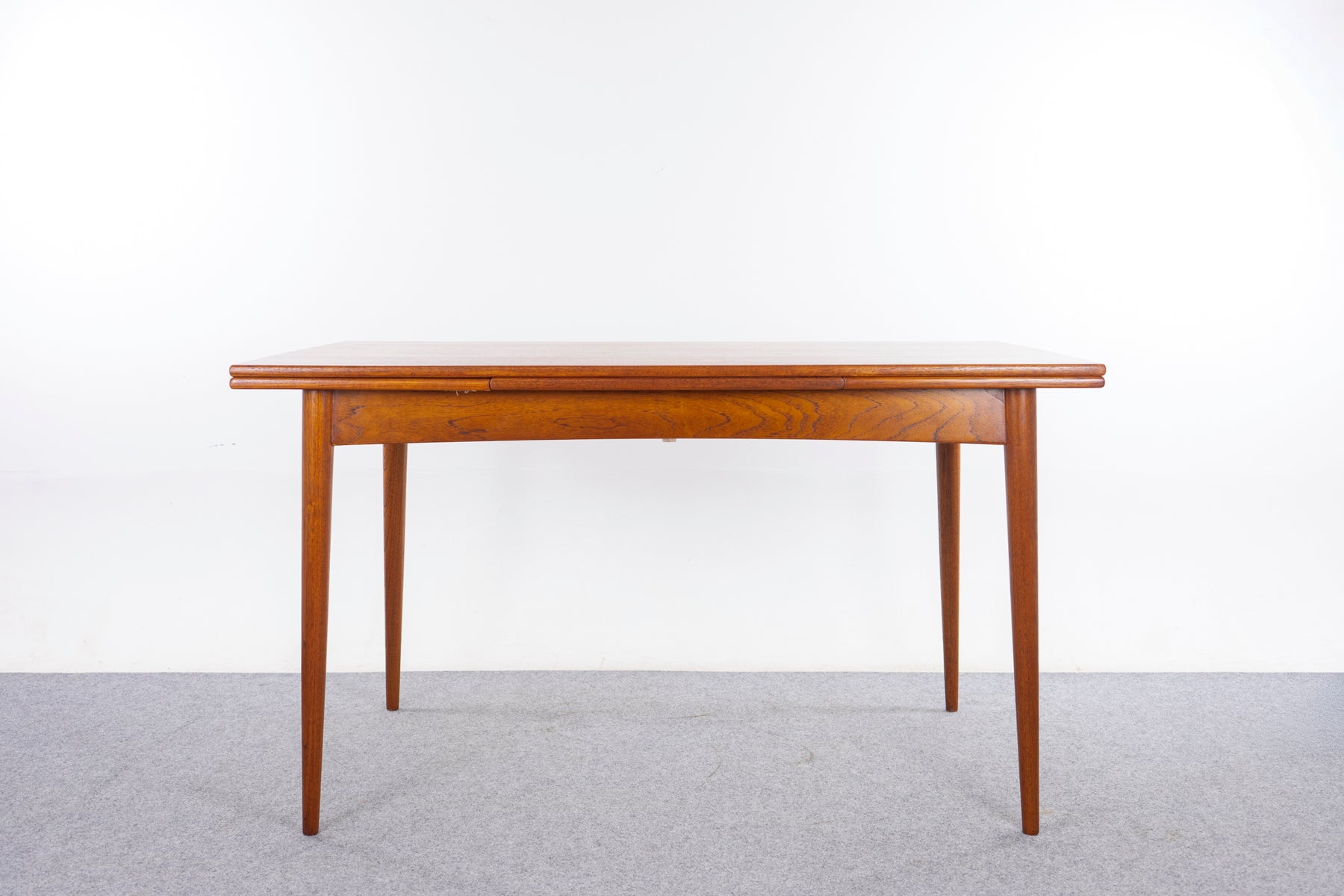 Danish Mid-Century Teak Dining Table - (D1481)