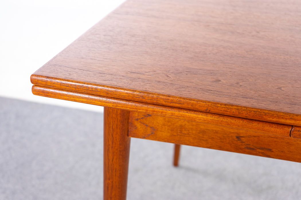Danish Mid-Century Teak Dining Table - (D1481)