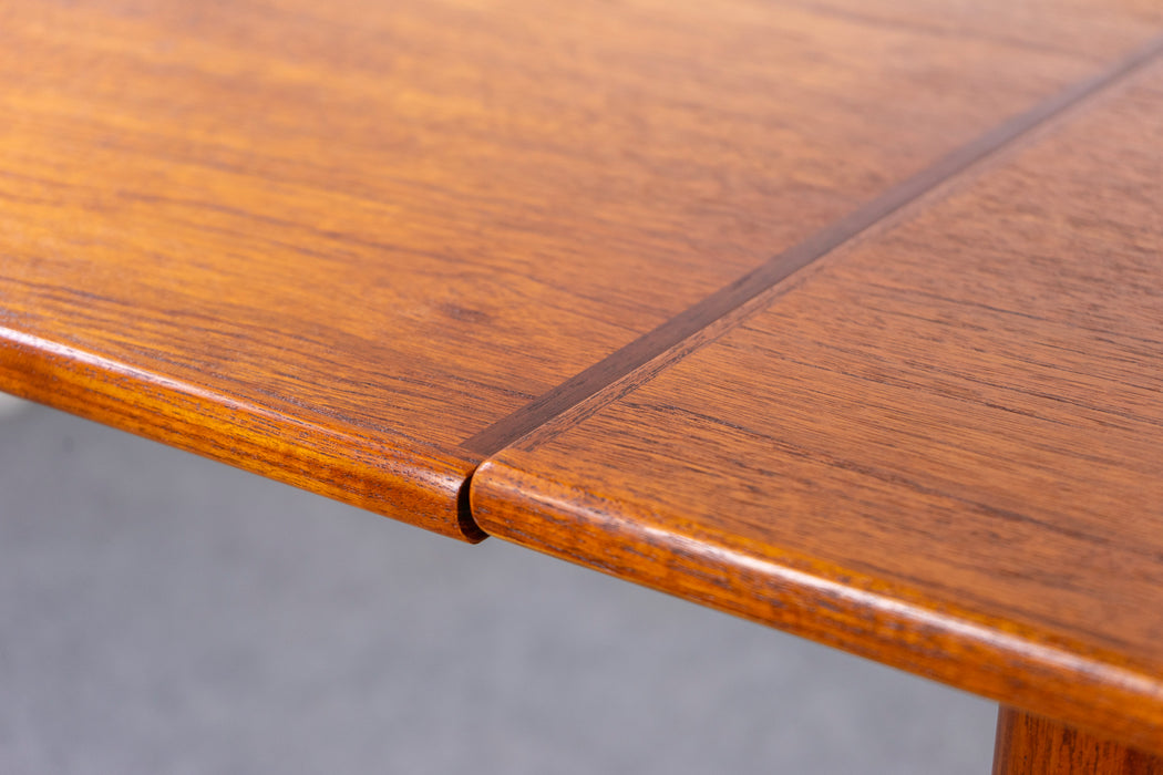 Danish Mid-Century Teak Dining Table - (D1481)