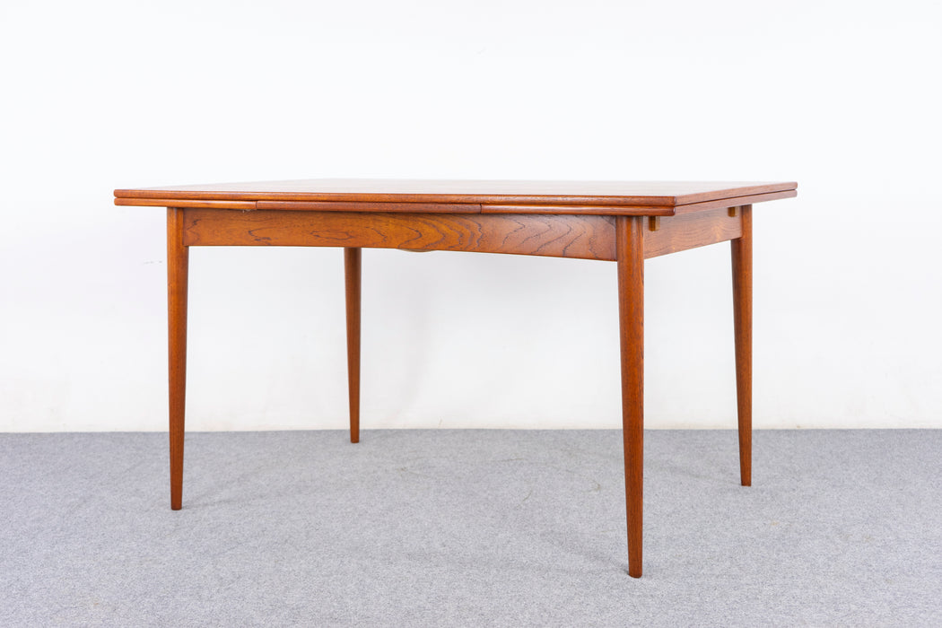 Danish Mid-Century Teak Dining Table - (D1481)