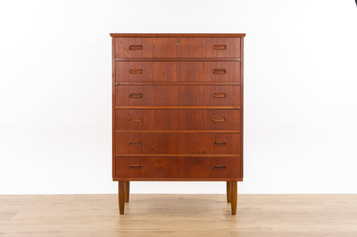 Danish Mid-Century Modern Teak Dresser - (327-007)