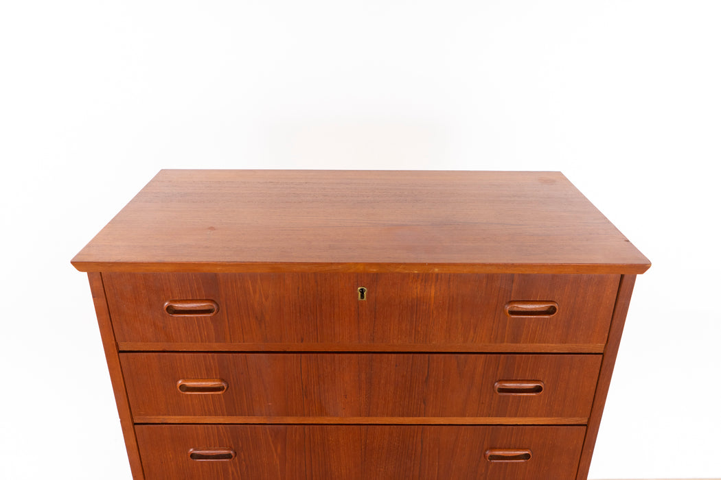 Danish Mid-Century Modern Teak Dresser - (327-007)