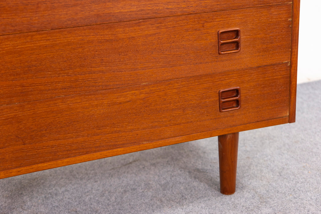 Danish Mid-Century Modern Teak Dresser - (327-009)