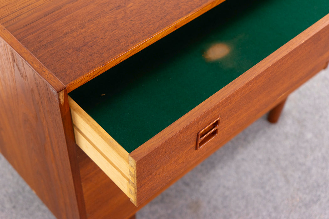Danish Mid-Century Modern Teak Dresser - (327-009)