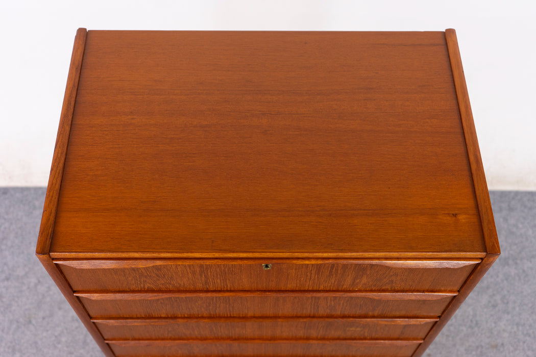 Danish Mid-Century Teak Dresser - (327-030)