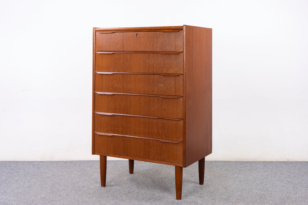 Danish Mid-Century Teak Dresser - (327-030)