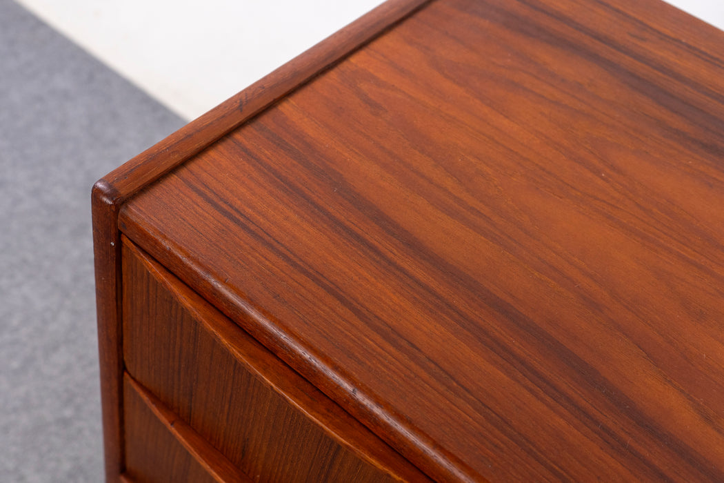 Danish Mid Century Teak Dresser - (327-050)