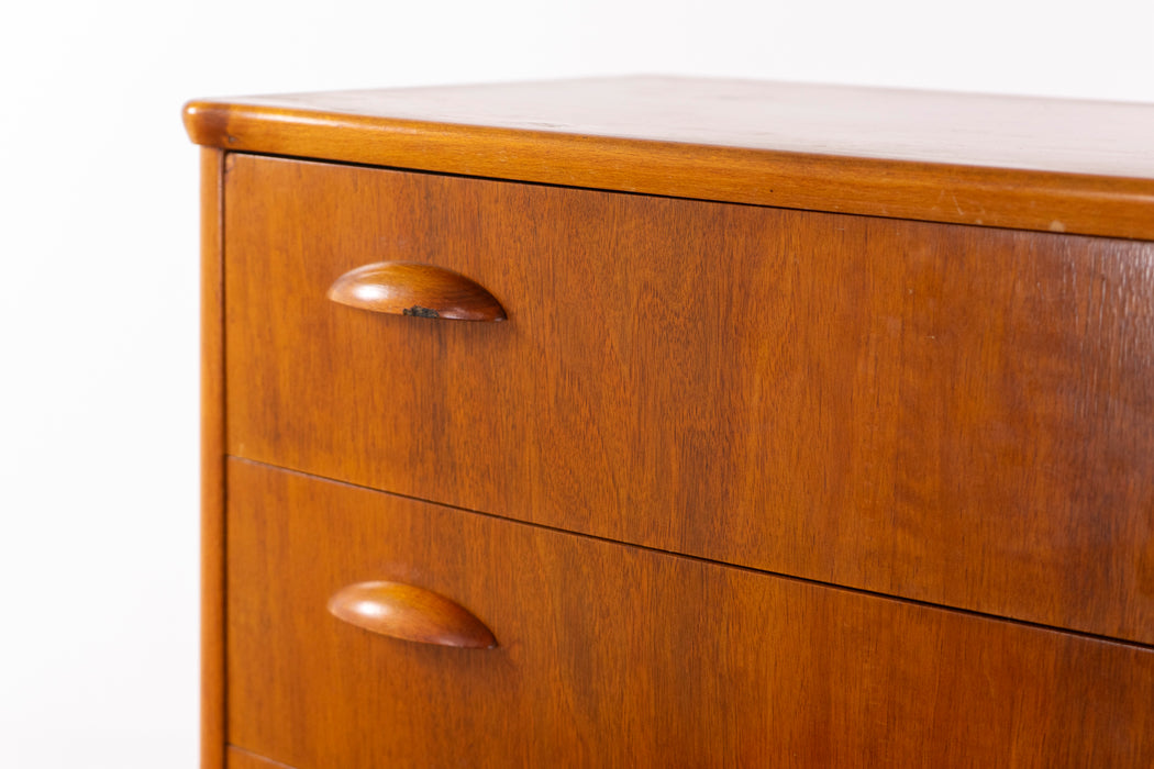 Danish Modern Teak Dresser by Kværndrup Møbelfabrik - (327-129)